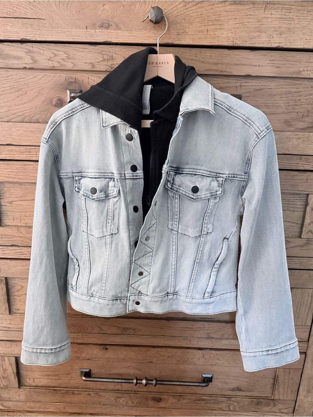 Athleta Light Wash Blue Jean Jacket with Black Hoodie Layer (Detachable) Sz S